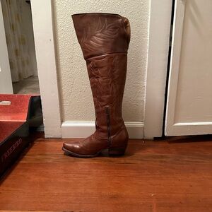 NWT! FreeBird BROWN Over the Knee Boots. Size 9
